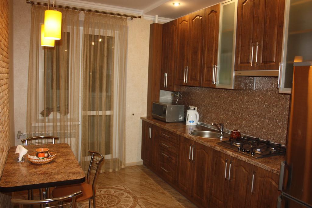 Apartments In The City Center Poltava Ngoại thất bức ảnh
